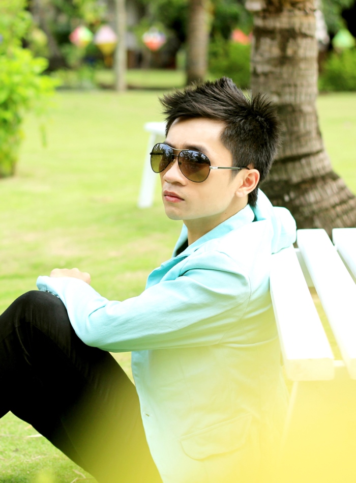 Bài hát của Ca sỹ: Hoàng Tuấn